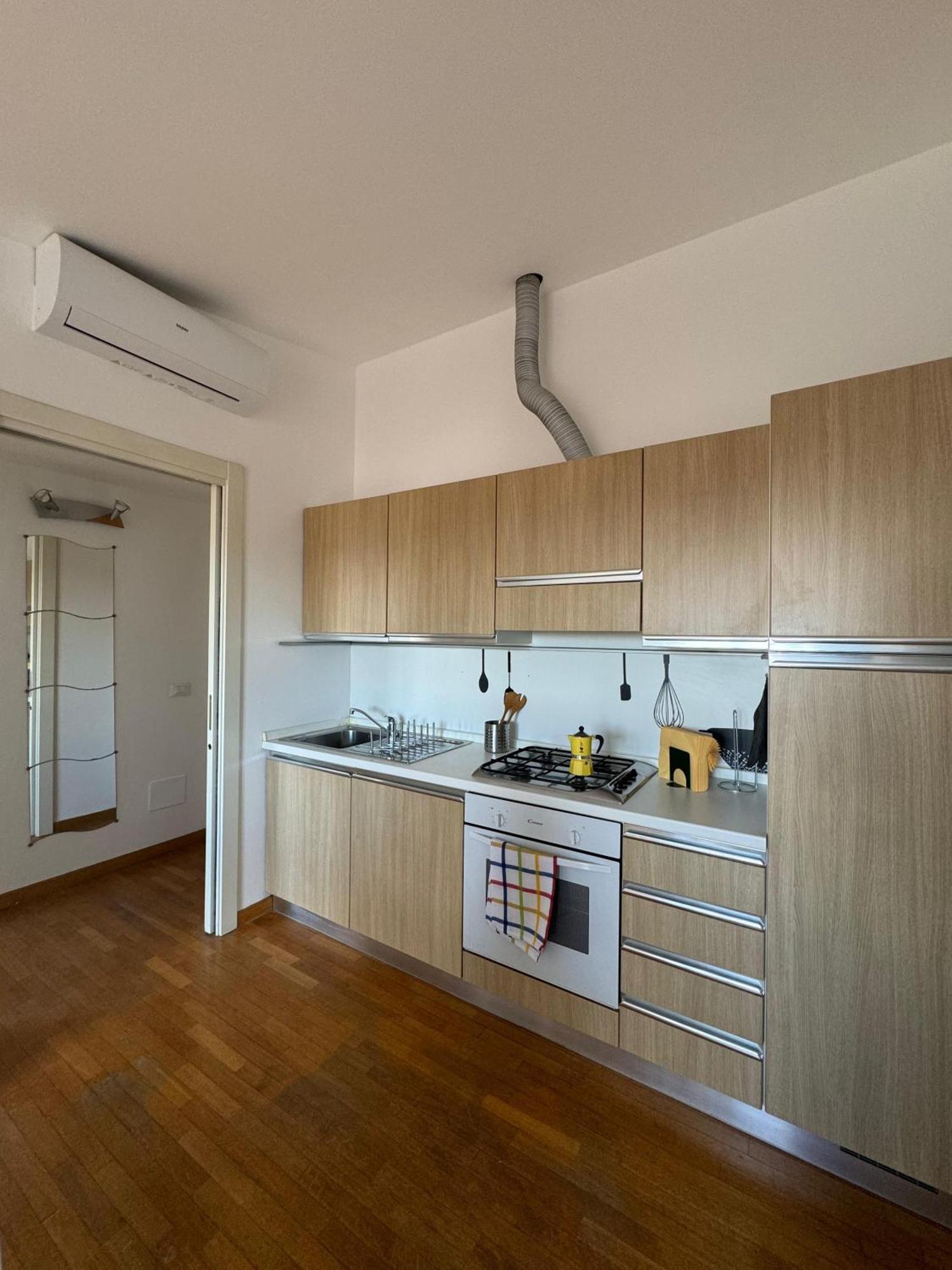 Appartamento Isola- Attico Con Balcone มิลาน ภายนอก รูปภาพ