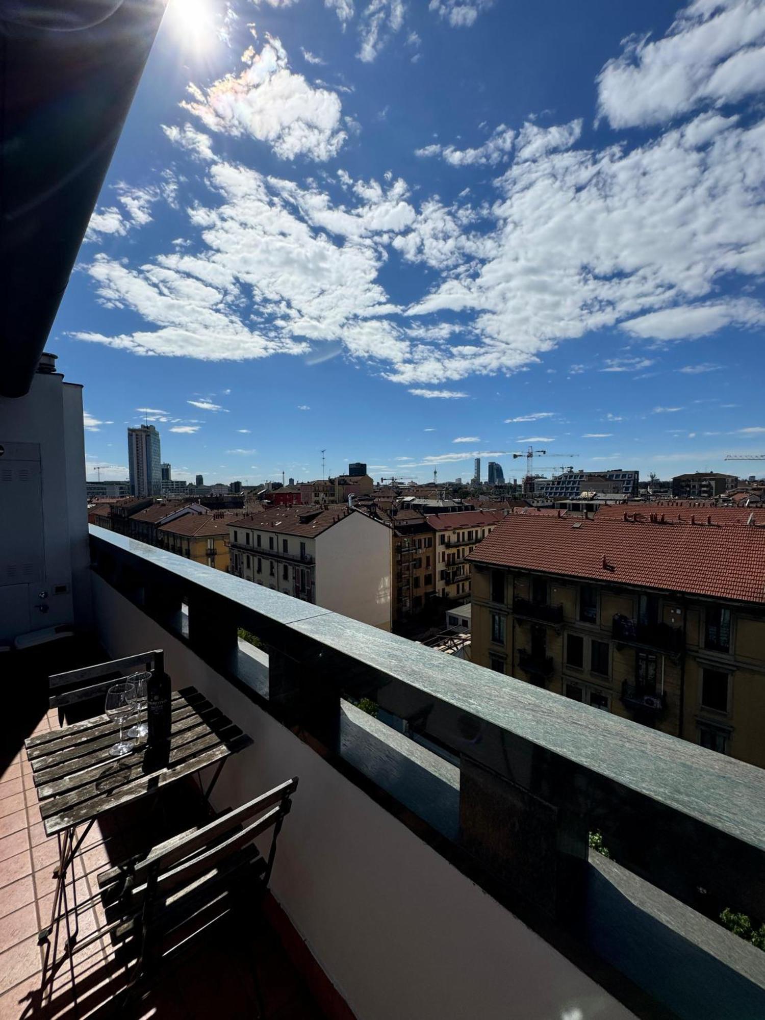 Appartamento Isola- Attico Con Balcone มิลาน ภายนอก รูปภาพ